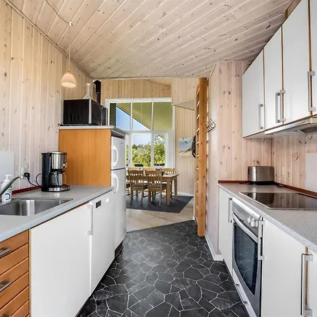 Сasa de vacaciones Ernesta - From The Sea By Interhome *